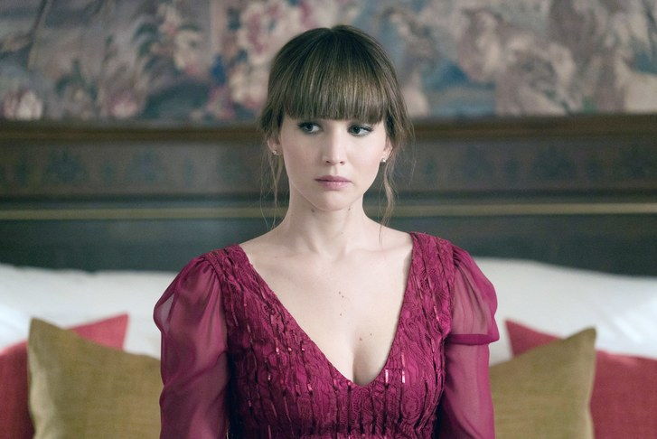 Дженифър Lawrence's character as a brunette in 
