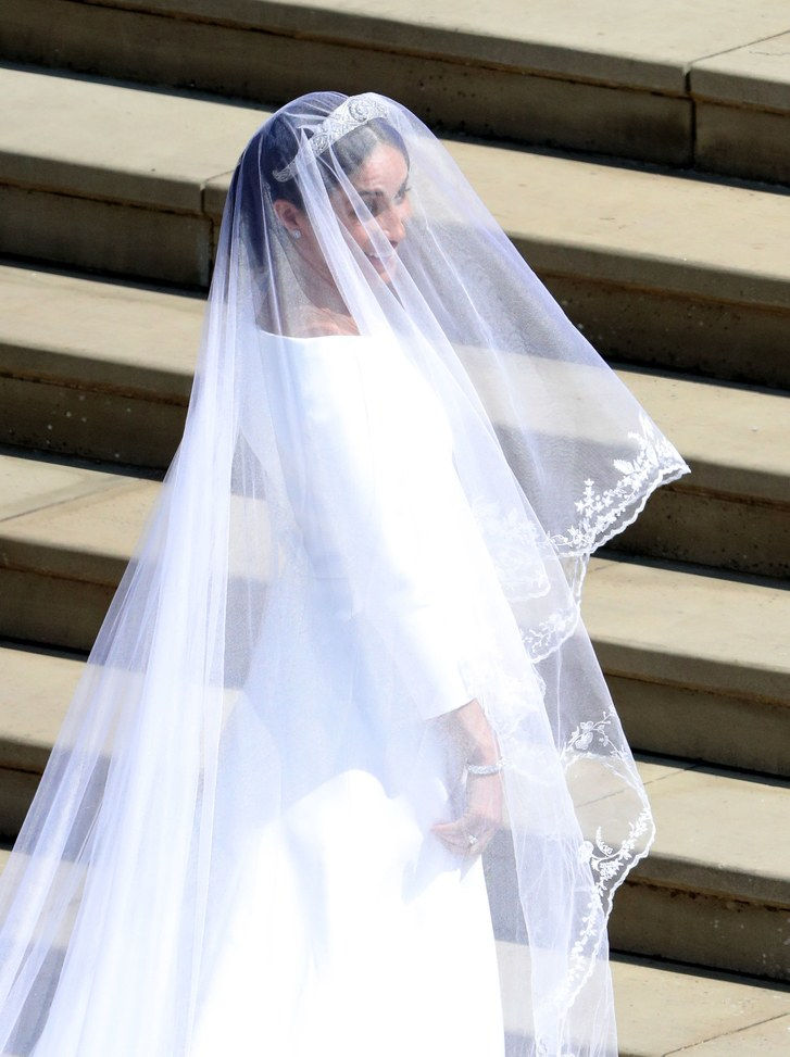 ميغان ماركل تصل لعرسها إلى الأمير هاري في سانت جورج's Chapel, Windsor Castle on May 19, 2023 in Windsor, England. 