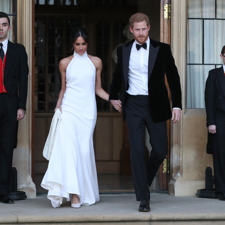 Meghan Markle Debuts Zweites Kleid für Royal Empfang, ein ...