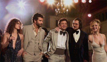 Amy Adams, Jennifer Lawrence, Christian Bale, Bradley Cooper und Jeremy Renner in American Hustle