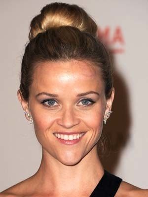 reese witherspoon topknot