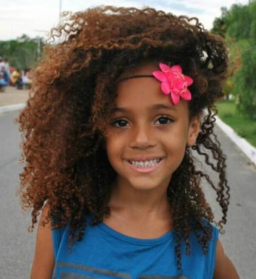 فتاة صغيرة's Curly Natural Hairstyle