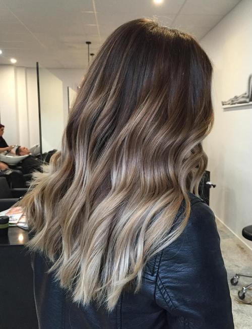 temný brown hair with ash blonde ombre highlights