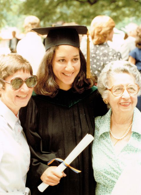 Д-р Imershein with her mother and grandmother at her graduation from Emory Medical School in 1980.