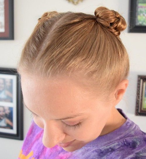 плитка buns sporty hairstyle