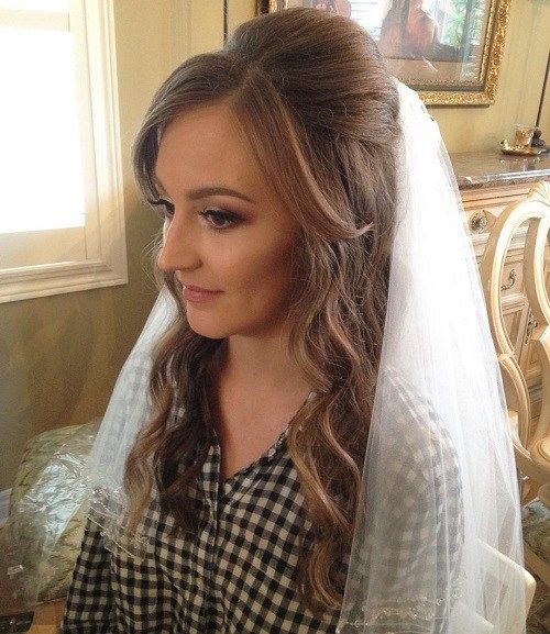 сватба half updo with veil