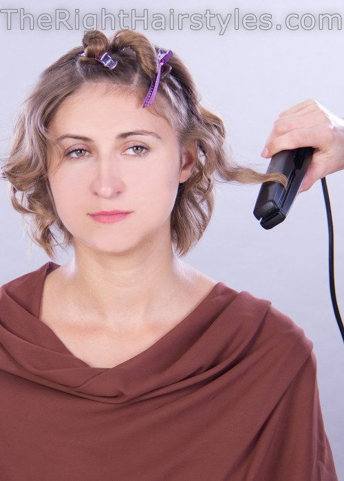 как to curl hair with a flat iron