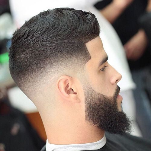 slábnout haircut with beard