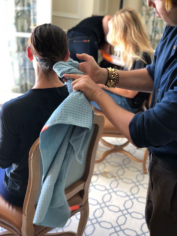 发型师Adir Abergel为Jennifer Garner设计了样式's hair for the 2023 Oscars