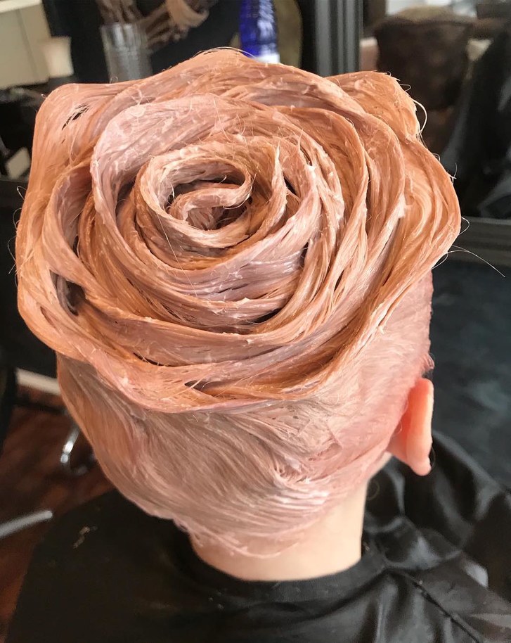 růžový rose-gold hair 