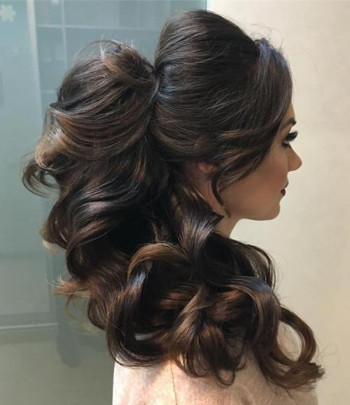 дълго Thick Curly Ponytail With Bouffant