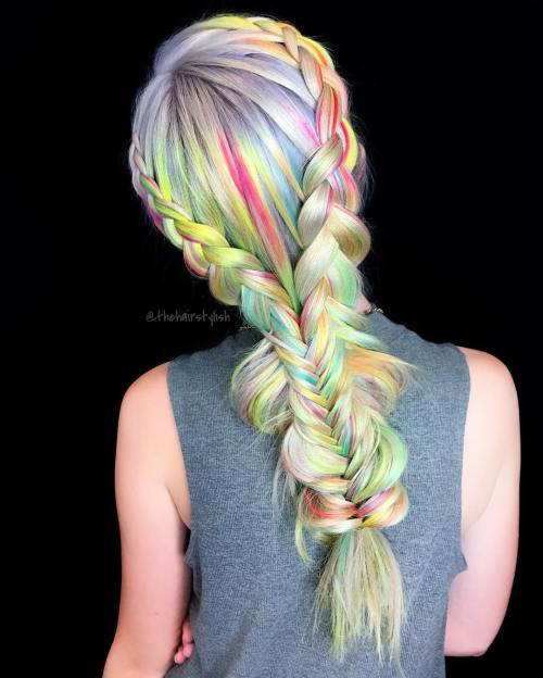 пастел Colored Braided Hairstyle