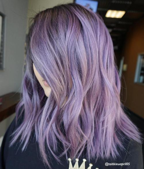 Střední Choppy Pastel Purple Hairstyle